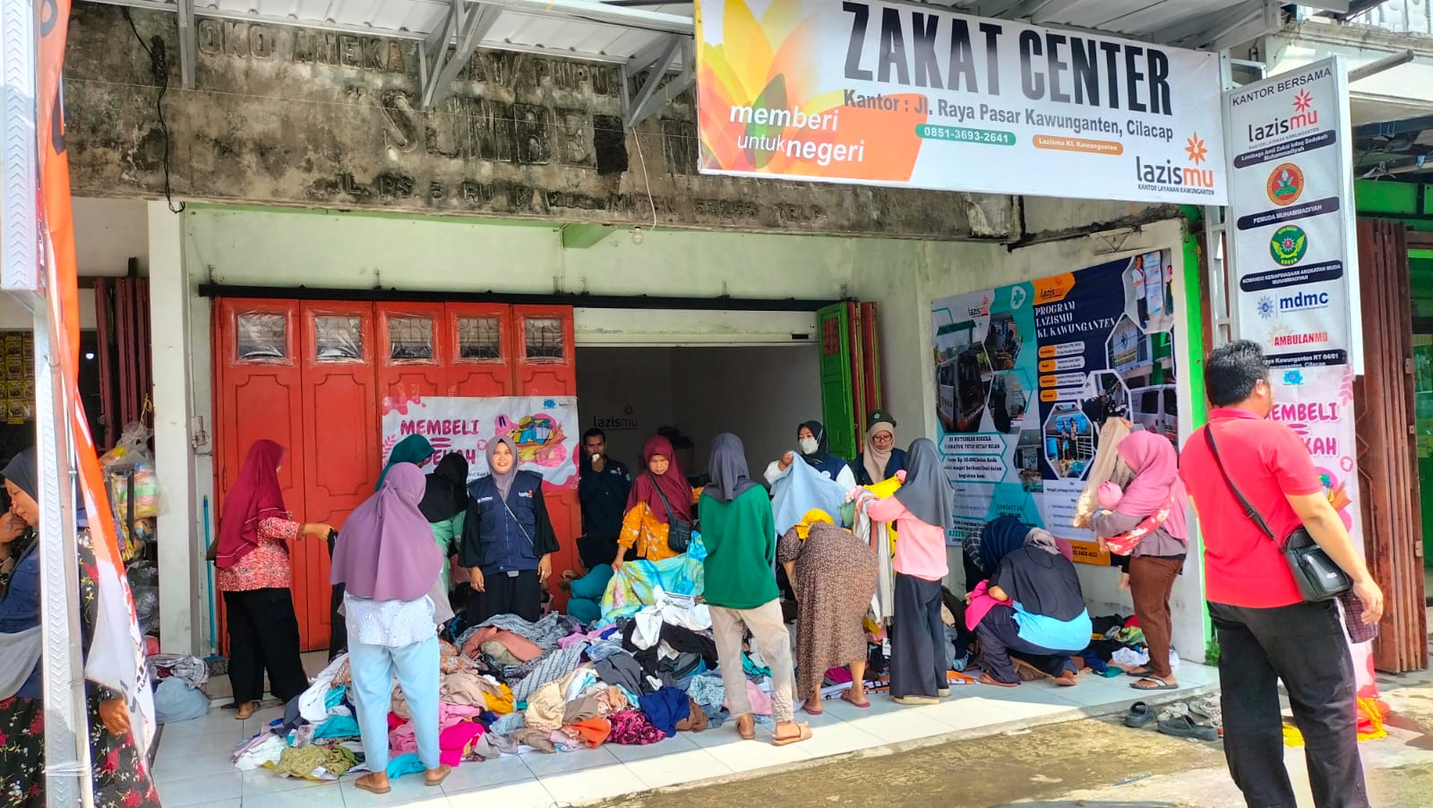 Sang Surya: Jantung Belanja Warga Kawunganten yang Tak Pernah Padam